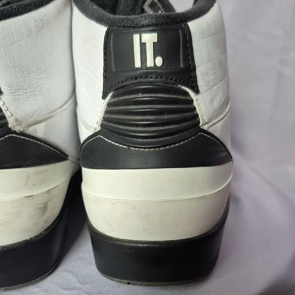 Air Jordan Retro 2 Wing It Sneakers Men's 11.5 - Picture 8 of 16